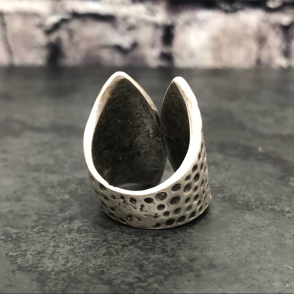 NEW Boho Ethnic Design Aztec Wrap Silver-tone Ring - Picture 3 of 5